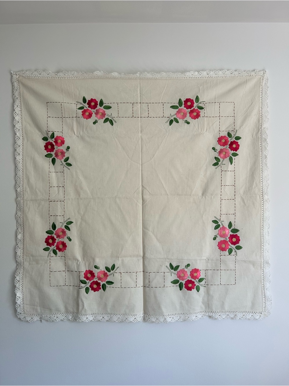 Vintage Floral Embroidered Tablecloth